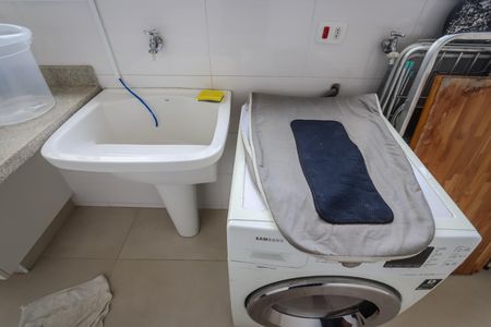 Apartamento para alugar com 220m², 3 quartos e 2 vagas Apartamento para alugar com 220m², 3 quartos e 2 vagasÁrea de Serviço