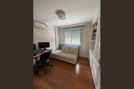 Apartamento à venda com 98m², 3 quartos e 1 vagaQuarto