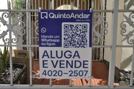 Casa de condomínio à venda com 150m², 4 quartos e 3 vagasPlaca