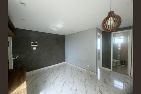 Sala de apartamento para alugar com 2 quartos, 42m² em Jardim Ansalca, Guarulhos