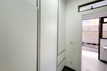 Apartamento à venda com 298m², 4 quartos e 4 vagas Apartamento à venda com 298m², 4 quartos e 4 vagasÁrea de Serviço