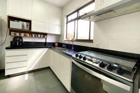 Apartamento à venda com 298m², 4 quartos e 4 vagasCozinha