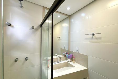 Apartamento à venda com 298m², 4 quartos e 4 vagasBanheiro da Suíte 2