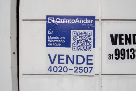 Casa à venda com 180m², 3 quartos e 2 vagas Casa à venda com 180m², 3 quartos e 2 vagasPlaquinha Instalada