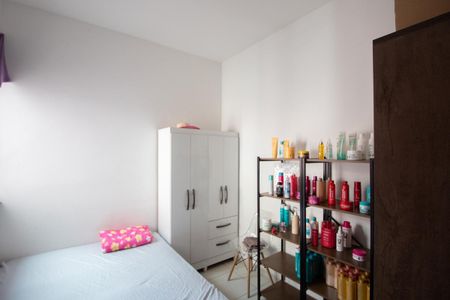 Casa à venda com 180m², 3 quartos e 2 vagas Casa à venda com 180m², 3 quartos e 2 vagasQuarto 1