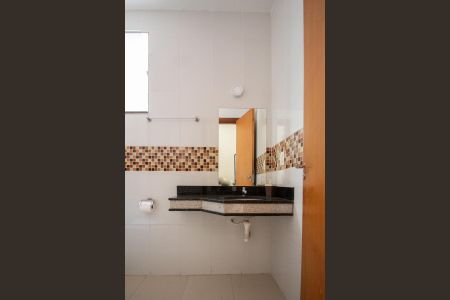 Casa à venda com 180m², 3 quartos e 2 vagas Casa à venda com 180m², 3 quartos e 2 vagasLavabo