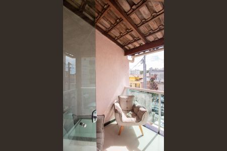Varanda da Suíte de casa à venda com 3 quartos, 180m² em Cabral, Contagem