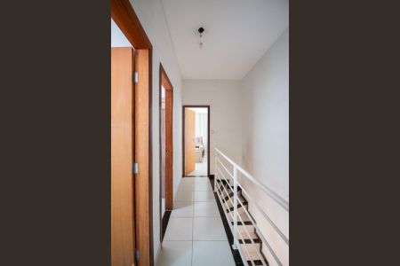 Corredor de casa à venda com 3 quartos, 180m² em Cabral, Contagem