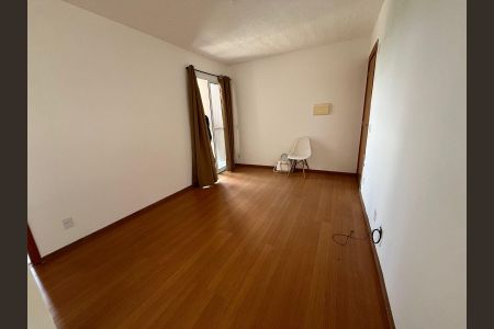Sala de apartamento para alugar com 2 quartos, 45m² em Centro (Caucaia do Alto), Cotia