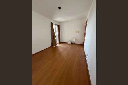 Sala de apartamento para alugar com 2 quartos, 45m² em Centro (Caucaia do Alto), Cotia