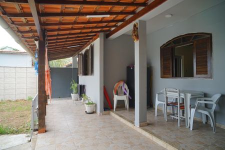 Casa para alugar com 120m², 4 quartos e 4 vagas Casa para alugar com 120m², 4 quartos e 4 vagasVaranda