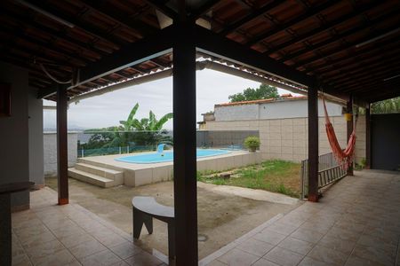 Casa para alugar com 120m², 4 quartos e 4 vagas Casa para alugar com 120m², 4 quartos e 4 vagasVaranda