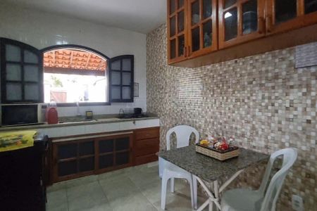 Casa para alugar com 120m², 4 quartos e 4 vagas Casa para alugar com 120m², 4 quartos e 4 vagasCozinha