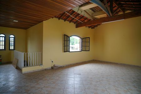 Casa para alugar com 120m², 4 quartos e 4 vagas Casa para alugar com 120m², 4 quartos e 4 vagasTerraço