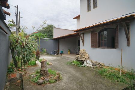 Casa para alugar com 120m², 4 quartos e 4 vagas Casa para alugar com 120m², 4 quartos e 4 vagasQuintal
