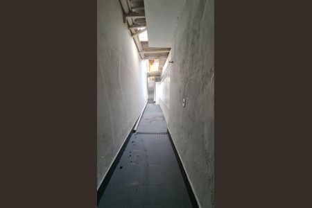 Casa à venda com 100m², 3 quartos e 2 vagasCorredor