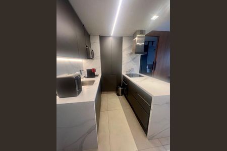 Cozinha de apartamento à venda com 1 quarto, 57m² em Vila Olímpia, São Paulo