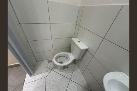 Casa para alugar com 45m², 1 quarto e sem vagaBanheiro