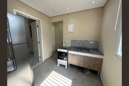 Sala/Cozinha de casa para alugar com 1 quarto, 45m² em Vila Pouso Alegre, Barueri