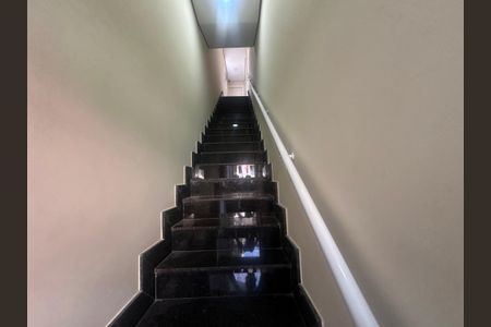 Casa para alugar com 45m², 1 quarto e sem vagaEscada