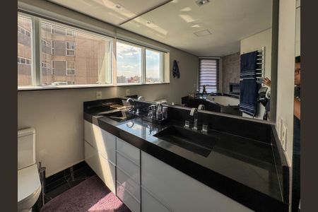 Apartamento à venda com 148m², 1 quarto e 2 vagasBanheiro da Suíte