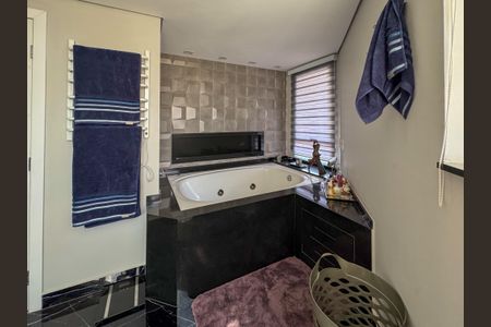 Apartamento à venda com 148m², 1 quarto e 2 vagasBanheiro da Suíte