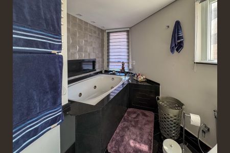 Apartamento à venda com 148m², 1 quarto e 2 vagasBanheiro da Suíte