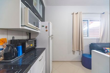 Casa à venda com 55m², 2 quartos e 2 vagasCozinha 