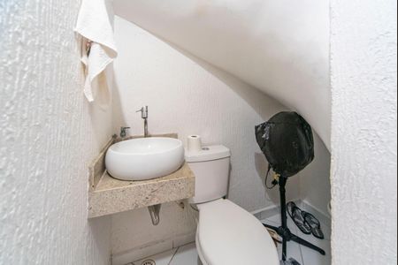 Casa à venda com 55m², 2 quartos e 2 vagasLavabo