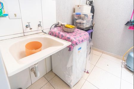 Casa à venda com 55m², 2 quartos e 2 vagasÁrea de Serviço