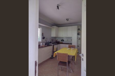 Casa de condomínio para alugar com 600m², 4 quartos e 12 vagas