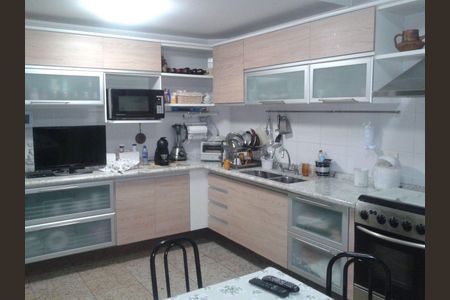 Casa à venda com 355m², 4 quartos e 3 vagas
