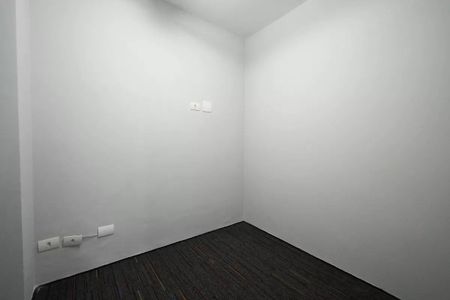 Casa à venda com 4 quartos, 400m² em Cambuci, São Paulo