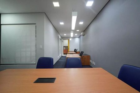 Casa à venda com 4 quartos, 400m² em Cambuci, São Paulo