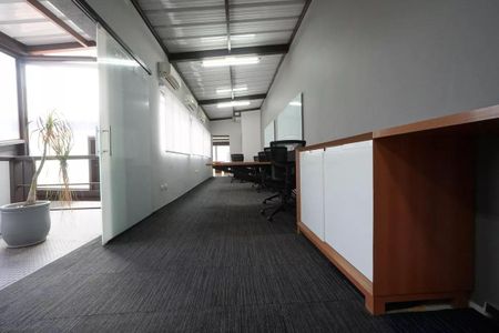 Casa à venda com 4 quartos, 400m² em Cambuci, São Paulo