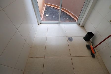 Apartamento para alugar com 72m², 2 quartos e 1 vagaÁrea de Serviço