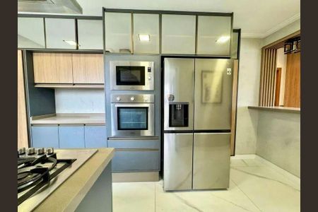 Apartamento à venda com 181m², 4 quartos e 3 vagas