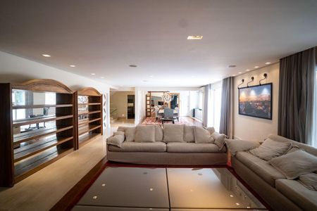 Casa à venda com 5 quartos, 1200m² em Brooklin, São Paulo