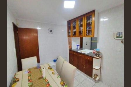 Casa à venda com 4 quartos, 152m² em Vila Lucia, São Paulo