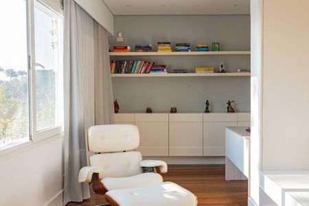 Casa à venda com 4 quartos, 637m² em Jardim Guedala, São Paulo