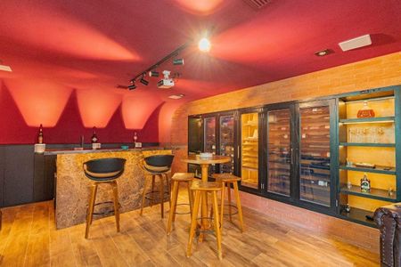 Casa à venda com 4 quartos, 637m² em Jardim Guedala, São Paulo