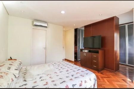 Casa à venda com 3 quartos, 325m² em Jardim Viana, São Paulo