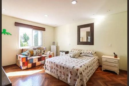 Casa à venda com 3 quartos, 325m² em Jardim Viana, São Paulo