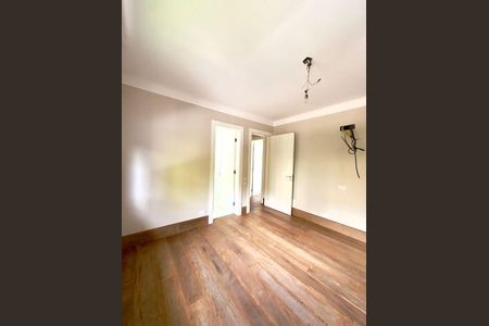Casa à venda com 4 quartos, 749m² em Jardim Leonor, São Paulo