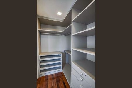 Casa à venda com 622m², 4 quartos e 4 vagas