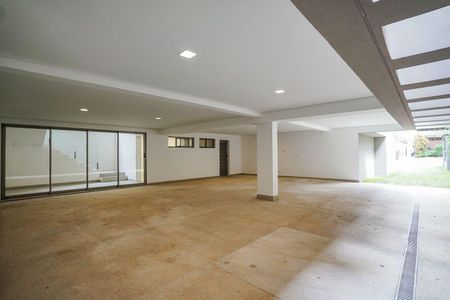 Casa à venda com 622m², 4 quartos e 4 vagas