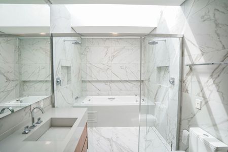 Casa à venda com 622m², 4 quartos e 4 vagas