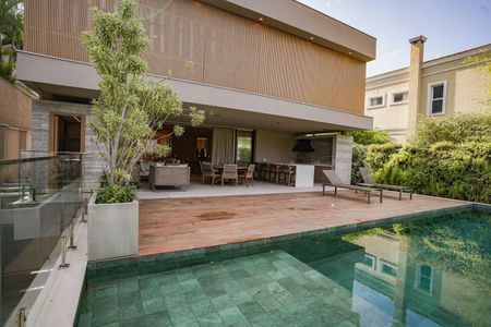 Casa à venda com 622m², 4 quartos e 4 vagas