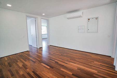 Casa à venda com 622m², 4 quartos e 4 vagas