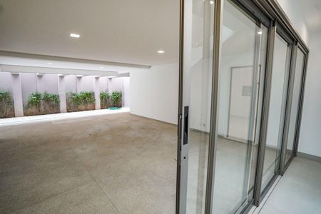 Casa à venda com 622m², 4 quartos e 4 vagas